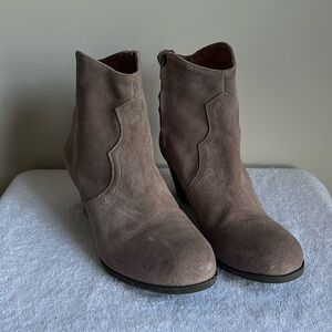 Lucky Brand Women’s Tan Suede Heeled Ankle Booties - 8.5